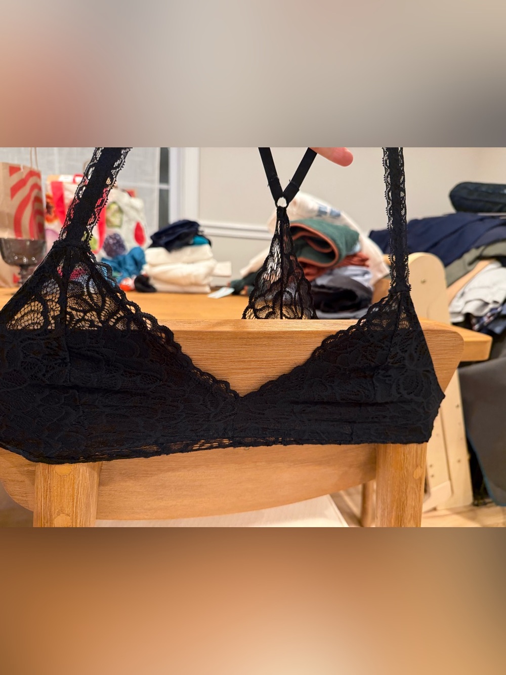Black Lace Bralette - Picture 2 of 4